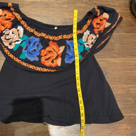 🌼FREE PEOPLE off shoulder top - Picture 16 of 16